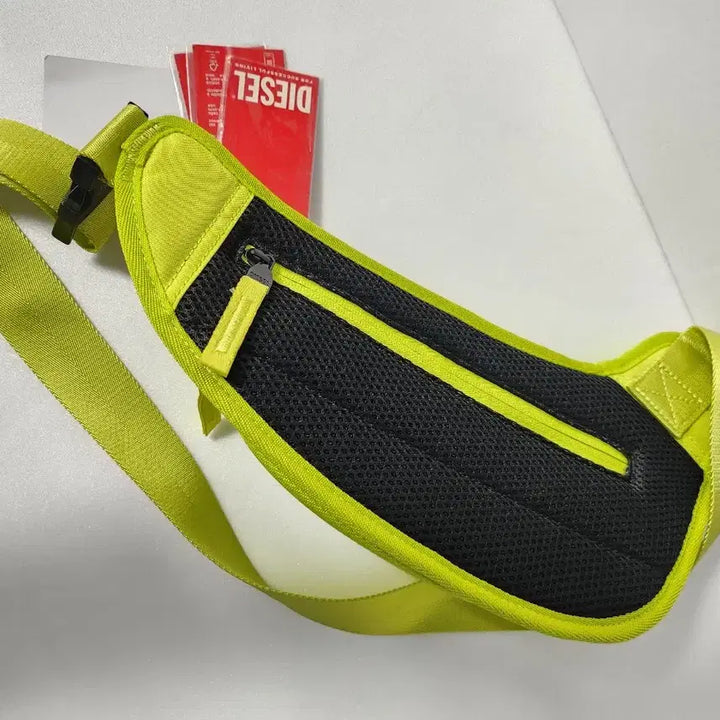 [BUNJANG] Diesel Fluorescent Hip Pack Shoulder Bag / 디젤 힙색 숄더백 형광 힙쌕