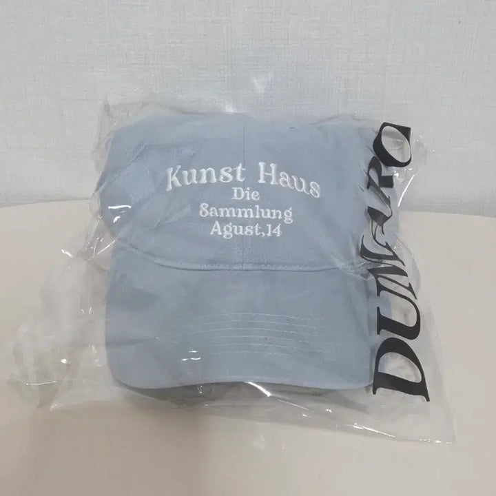 [BUNJANG] TwoMuch Kunsthaus Light Blue Ball Cap / 두마로 쿤스트하우스 볼캡 light blue 새상품