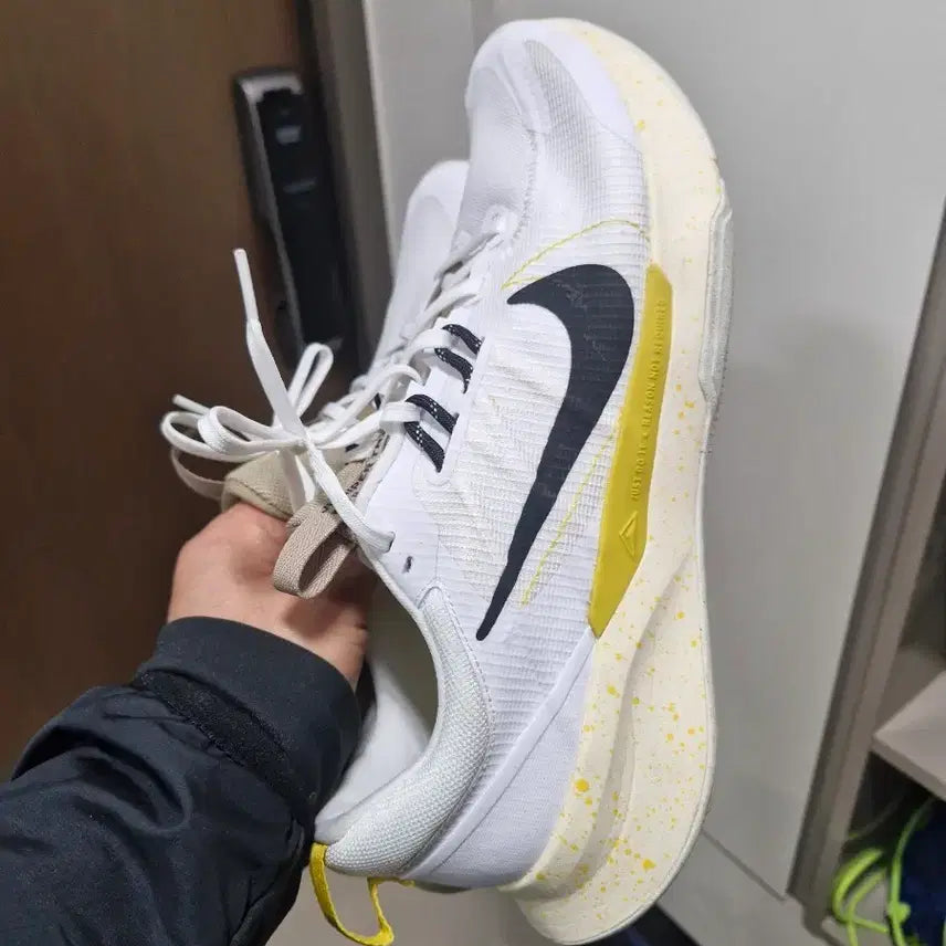 [BUNJANG] Nike Juniper Trail 2 White Sneakers / 나이키 주니퍼 트레일 2 흰색 운동화