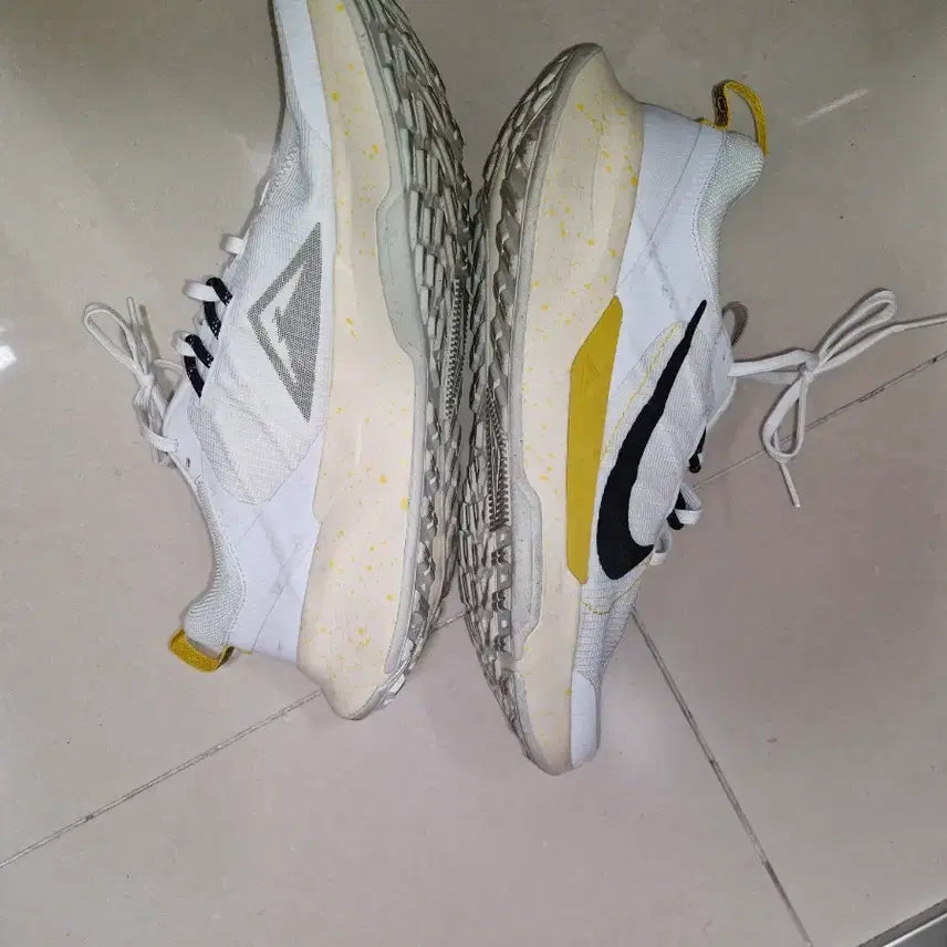 [BUNJANG] Nike Juniper Trail 2 White Sneakers / 나이키 주니퍼 트레일 2 흰색 운동화