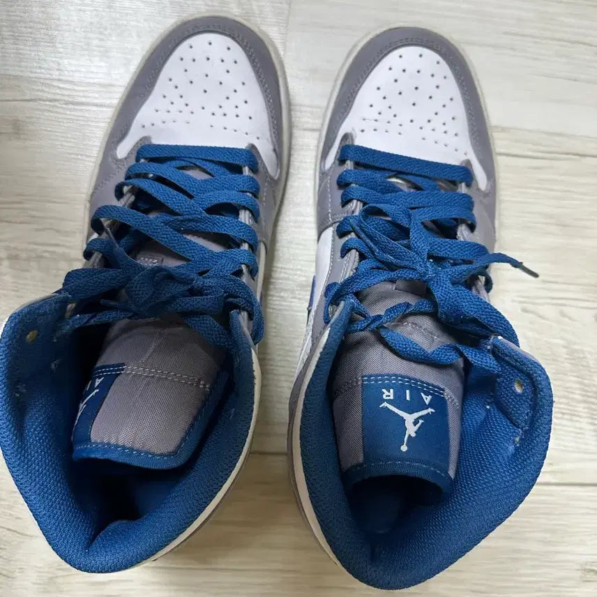 [BUNJANG] Jordan 1 Mid Cement Grey True Blue / 조던 1 미드 시멘트 그레이 트루 블루