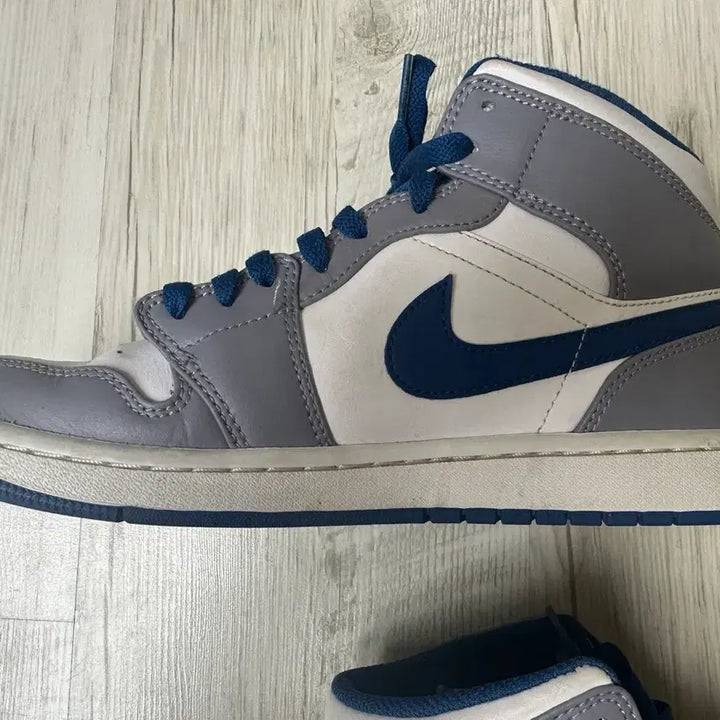 [BUNJANG] Jordan 1 Mid Cement Grey True Blue / 조던 1 미드 시멘트 그레이 트루 블루