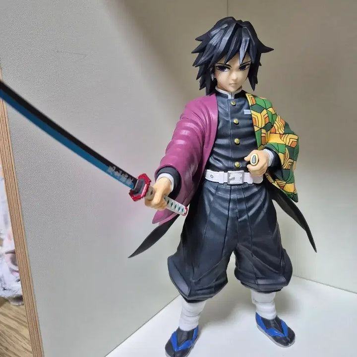 [BUNJANG] Demon Slayer Giyu Tomioka Figure / 급전) 귀칼 기유 제일복권 c상 피규어 판매