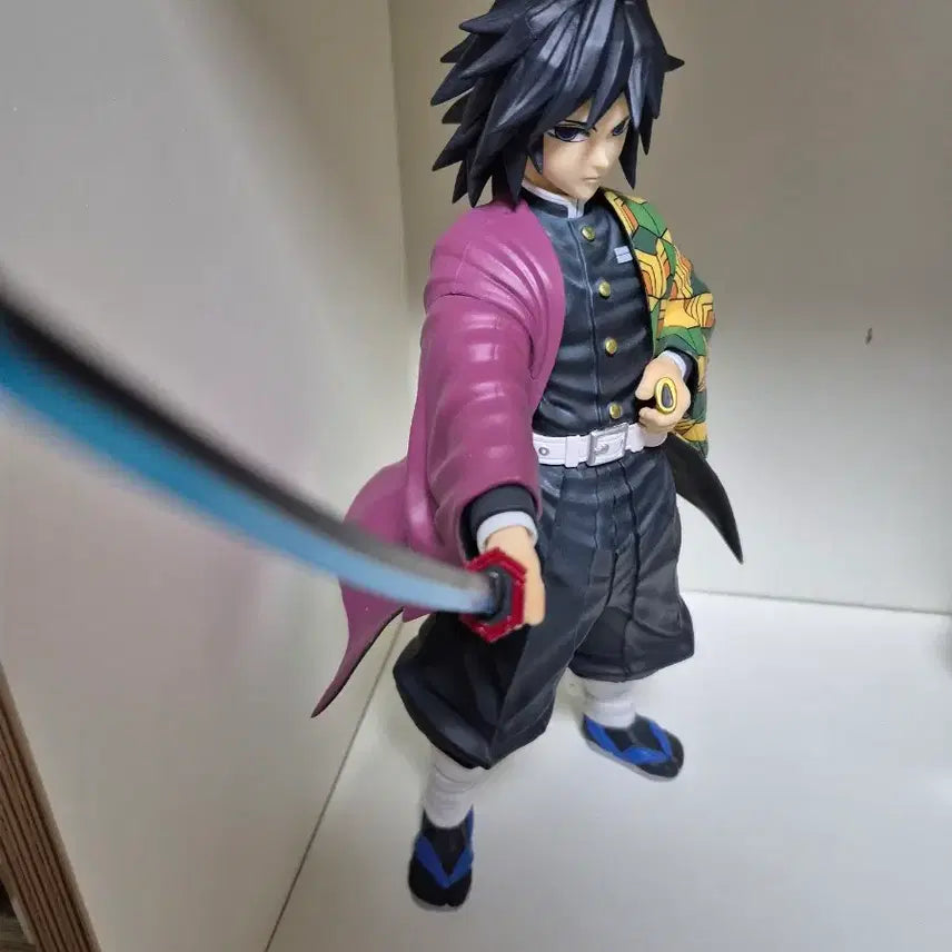 [BUNJANG] Demon Slayer Giyu Tomioka Figure / 급전) 귀칼 기유 제일복권 c상 피규어 판매