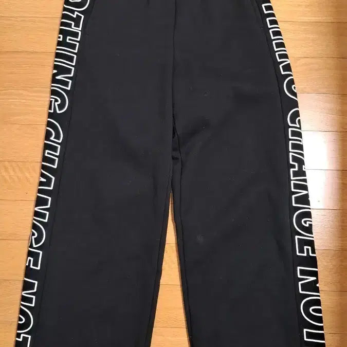 [BUNJANG] Black Wide Fleece Training Pants / 블랙 트레이닝 와이드 기모 팬츠