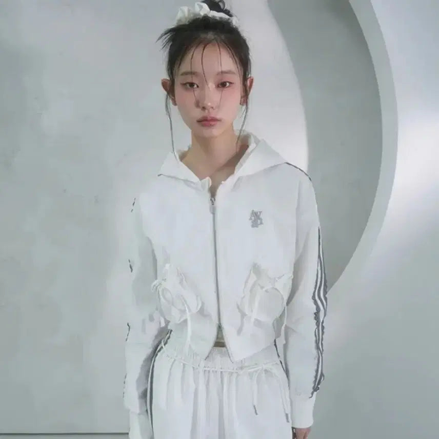 [BUNJANG] Urban Dress White Lace Windbreaker / 어반드레스 화이트 레이스 바람막이