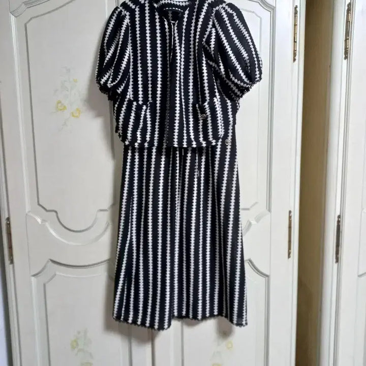 [BUNJANG] LadyLady Striped Set Women&