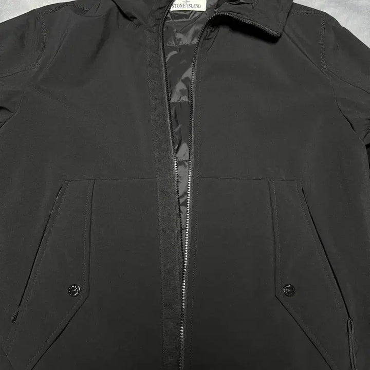 [BUNJANG] Stone Island Soft Shell Black Hooded Jacket (M) / 스톤아일랜드 소프트쉘 블랙 후드 자켓 M
