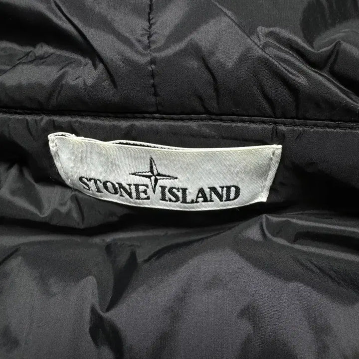 [BUNJANG] Stone Island Soft Shell Black Hooded Jacket (M) / 스톤아일랜드 소프트쉘 블랙 후드 자켓 M