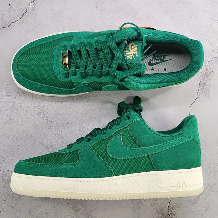 [BUNJANG] Nike Air Force 1 07 LV8 Malachite Sneakers / 나이키 260 에어포스 1 07 LV8 말라카이트 새제품
