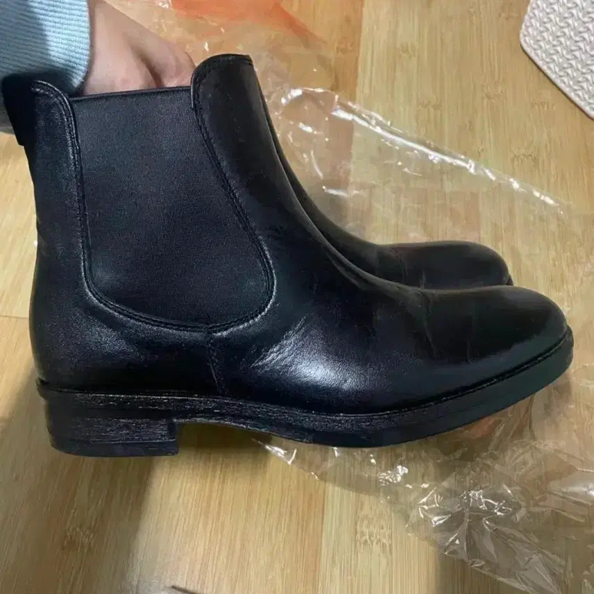 [BUNJANG] Guess Chelsea Genuine Leather Boots Size 230 / 정품) 게스 첼시 소가죽 부츠 230