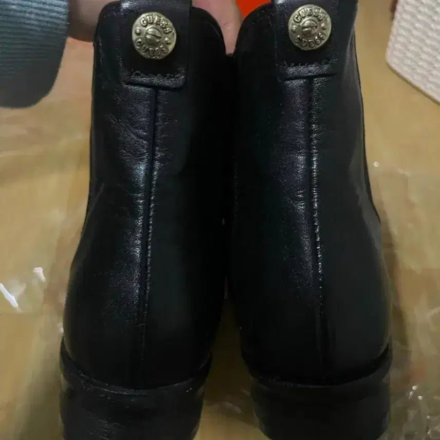 [BUNJANG] Guess Chelsea Genuine Leather Boots Size 230 / 정품) 게스 첼시 소가죽 부츠 230
