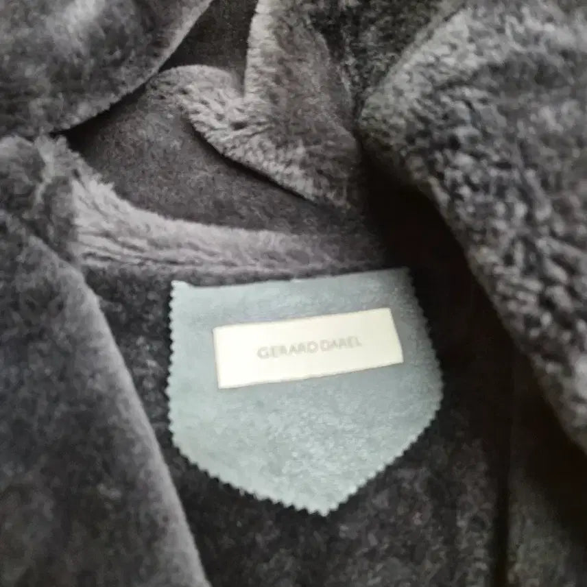 [SOLD OUT] Gerard Darel 양가죽 무스탕