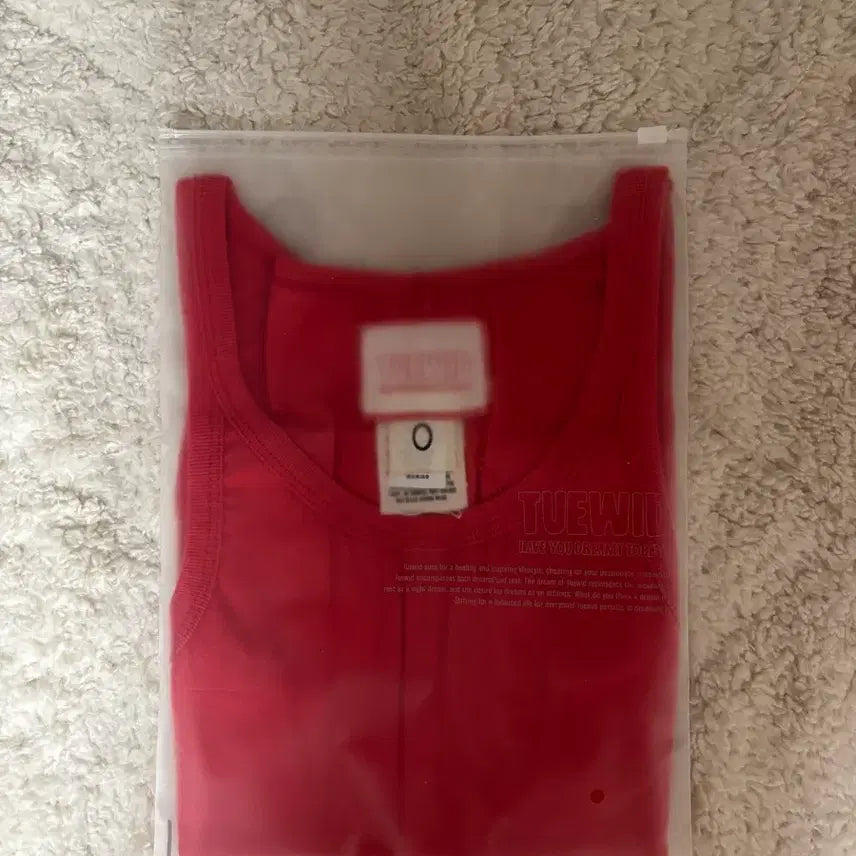 [BUNJANG] Tuewid Chae-Young Red Tank Top / 트와이스 채영 애정템 투위드 Tuewid 레드 나시