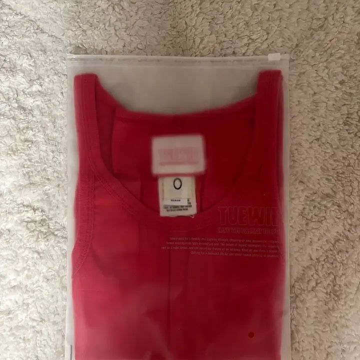 [BUNJANG] Tuewid Chae-Young Red Tank Top / 트와이스 채영 애정템 투위드 Tuewid 레드 나시