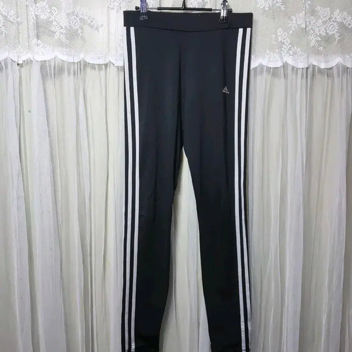 [BUNJANG] Adidas YGT Training Leggings / 아디다스 트레이닝 레깅스 79