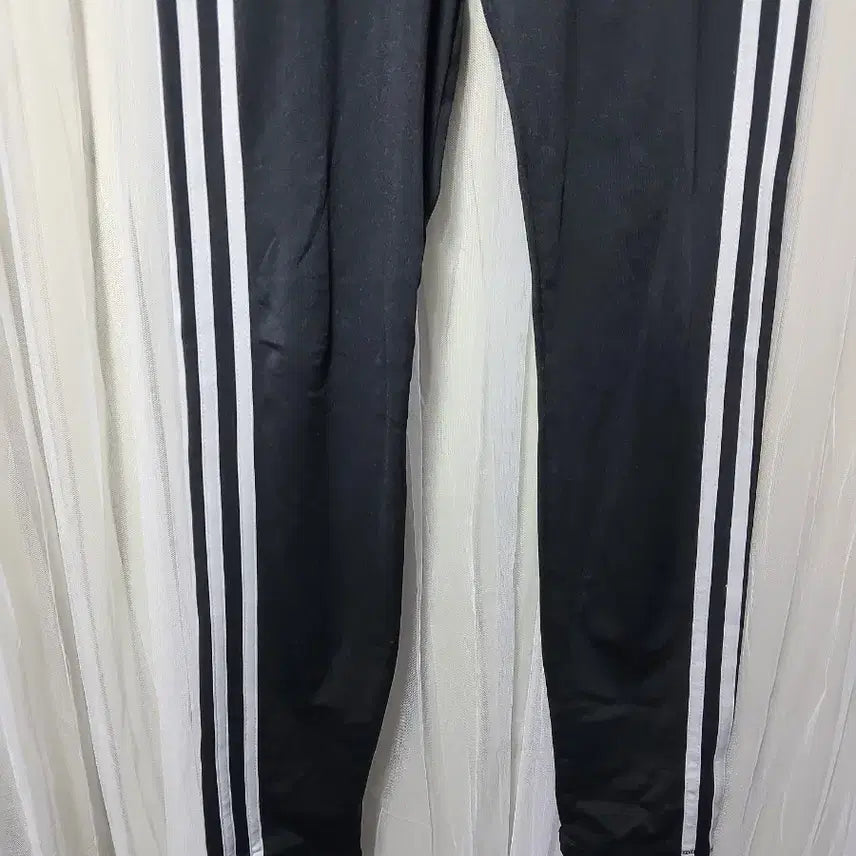 [BUNJANG] Adidas YGT Training Leggings / 아디다스 트레이닝 레깅스 79