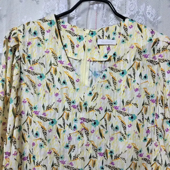 [BUNJANG] Valencia Floral Yellow Chiffon Blouse / 발렌시아 꽃 옐로우 쉬폰 블라우스