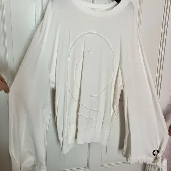 [BUNJANG] White Long Sleeve Shirt - Free Size / 화이트 긴팔 티셔츠 프리사이즈