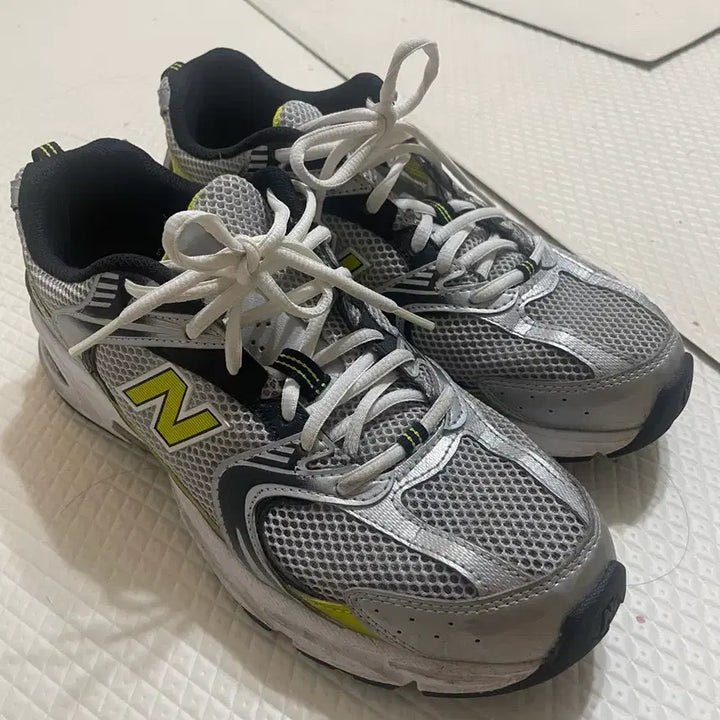 [BUNJANG] New Balance 530 Silver Sneakers / 뉴발란스530