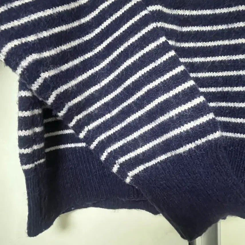 [BUNJANG] Striped Knit Top / 스트라이프 줄무늬 니트