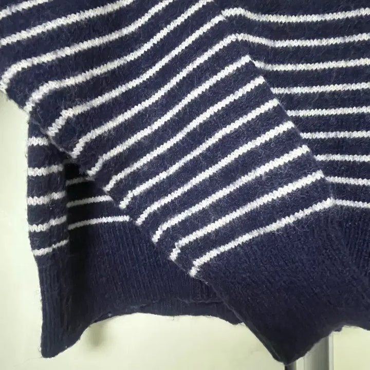 [BUNJANG] Striped Knit Top / 스트라이프 줄무늬 니트