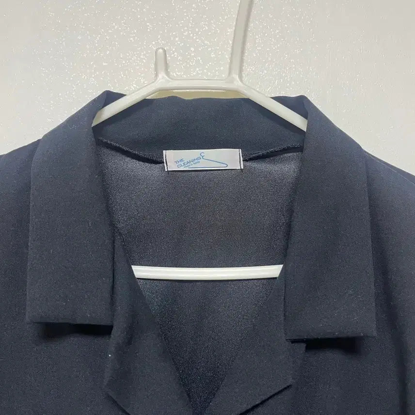 [BUNJANG] Black Shirt (Women's) / 블랙셔츠 여성