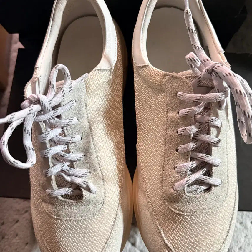 [BUNJANG] Our Legacy Mono Runner White 42 / 아워레가시 모노러너 화이트 42