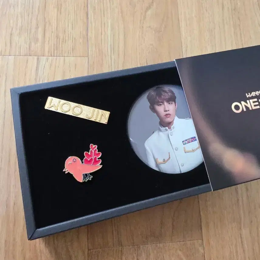 [BUNJANG] 박우진 원더월드 뱃지 / 박우진 원더월드 뱃지