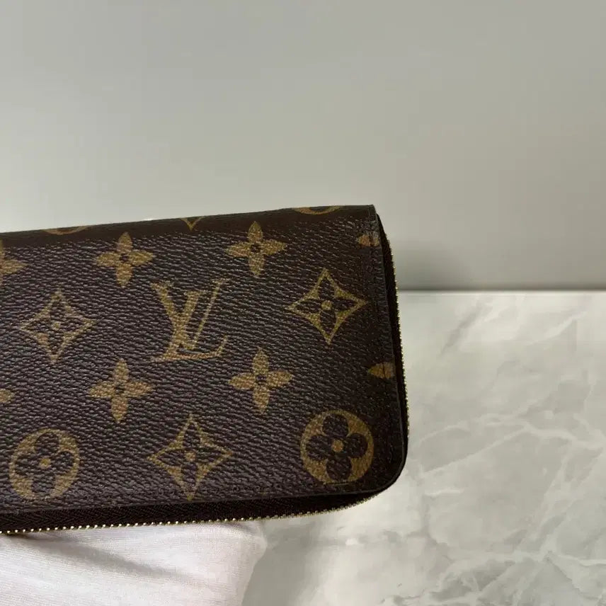 [BUNJANG] Louis Vuitton Monogram Clemence Zip Long Wallet / 루이비통 모노그램 클레망스 지퍼 장지갑