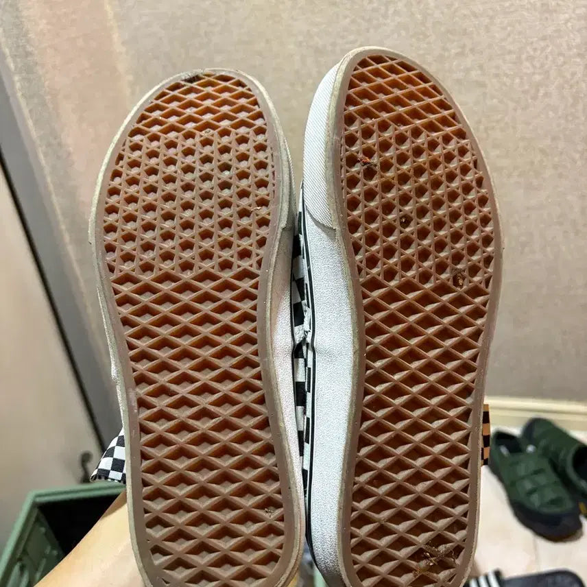 [BUNJANG] Vans Checkerboard Slip-On Sneakers / 반스 체커보드 슬립온