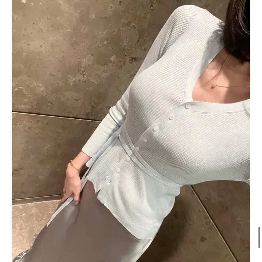 [SOLD OUT] [정가2.4 새상품] 드샤르에 사계절 벨트 가디건 Soft blue