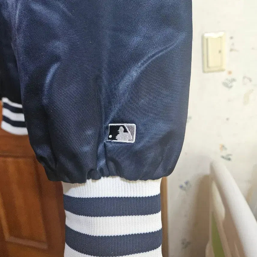 [BUNJANG] MLB Varsity Stadium Jacket / MLB 엠엘비 바시티 스타디움 야구 자켓