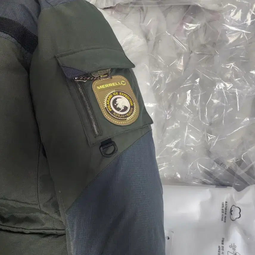 [BUNJANG] Merrell Khaki Long Padded Coat / 머렐 카키새 롱패딩