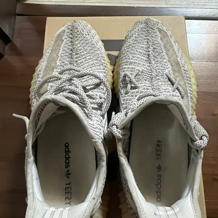 [BUNJANG] Adidas Yeezy Boost 350 V2 Static 285 / 아디다스 이지부스트 350 V2 스태틱 285