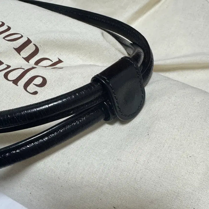 [BUNJANG] Monde Monde Boston Bag Black / 몽드몽드 보스턴백 블랙
