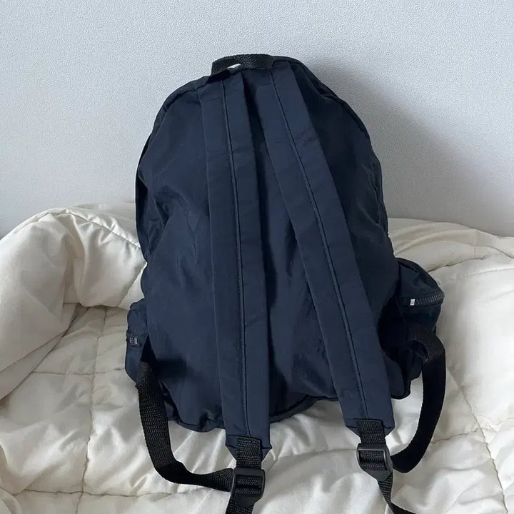 [BUNJANG] Amiement Logo Backpack Navy / 아미먼트 로고 백팩 네이비