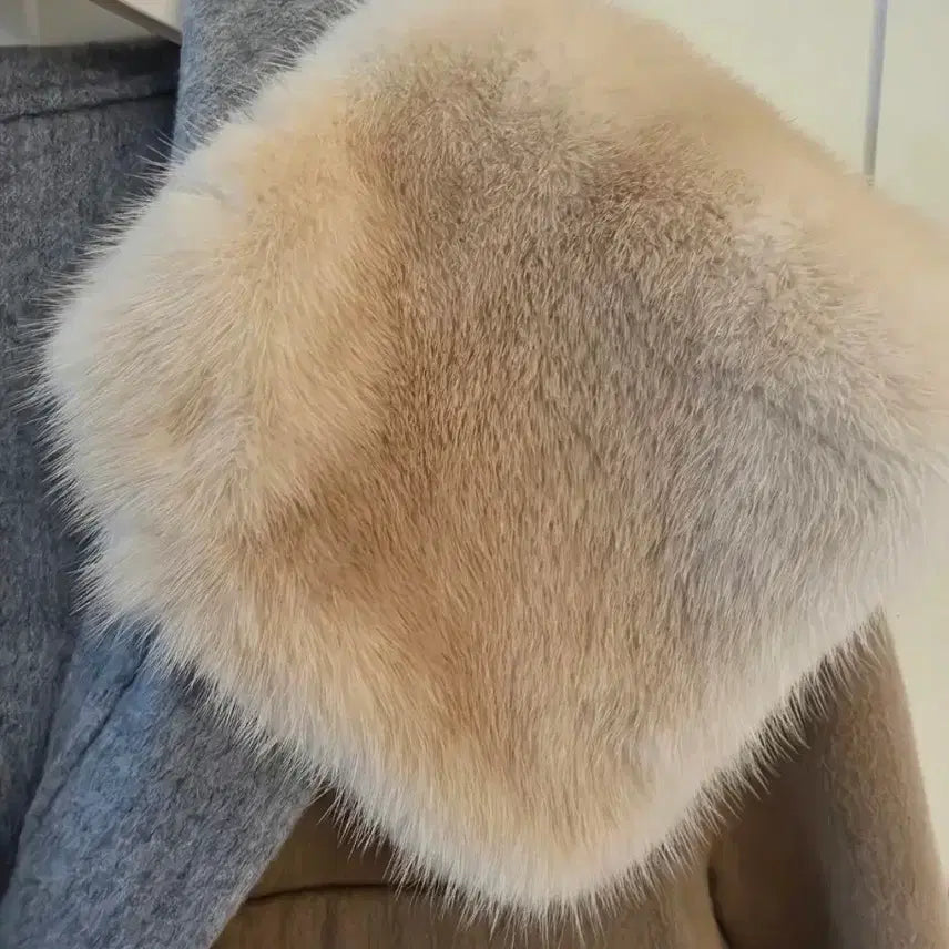 [BUNJANG] JISOO Mink Hooded Coat / 지요 밍크 후드코트