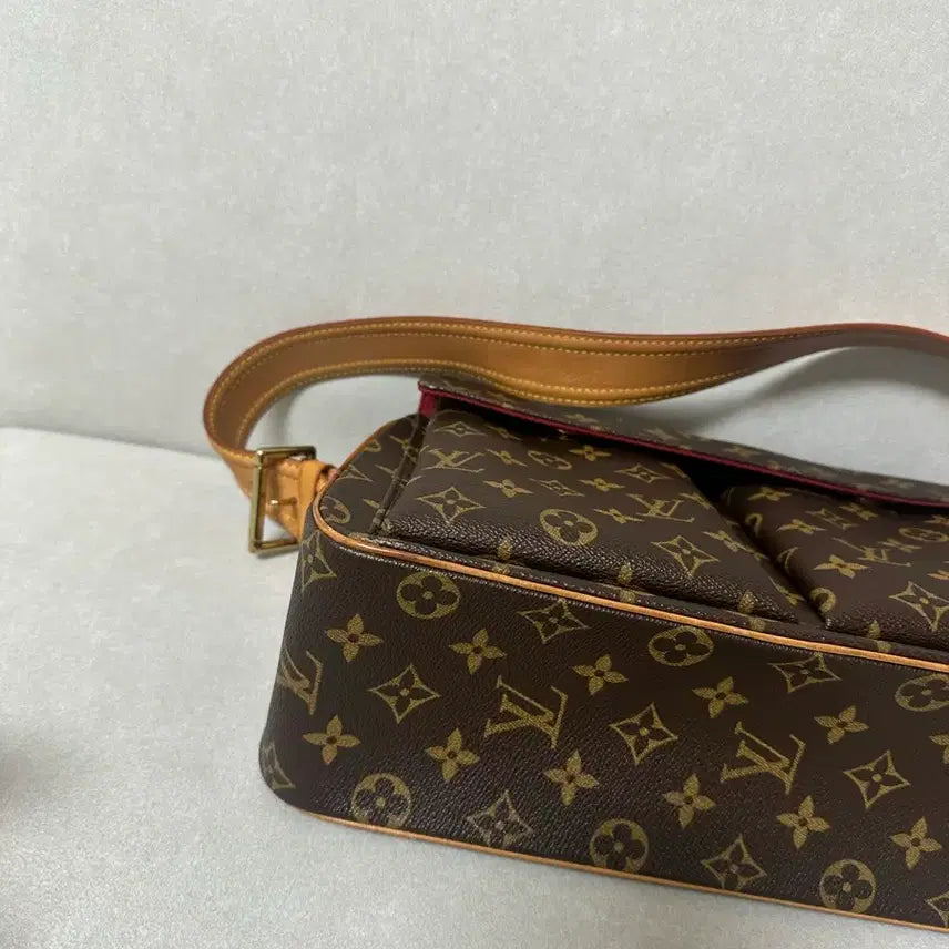 [BUNJANG] Louis Vuitton Viva Cite GM / [A 정품] 루이비통 비바시떼 GM