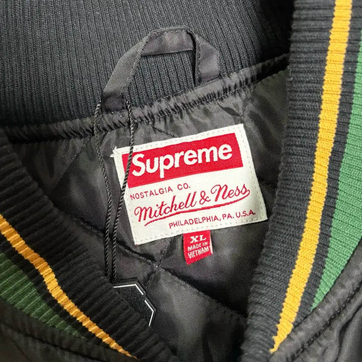 [BUNJANG] Supreme Mitchell & Ness Varsity Jacket Black / [XL]슈프림 미첼앤네스 바시티 자켓 블랙