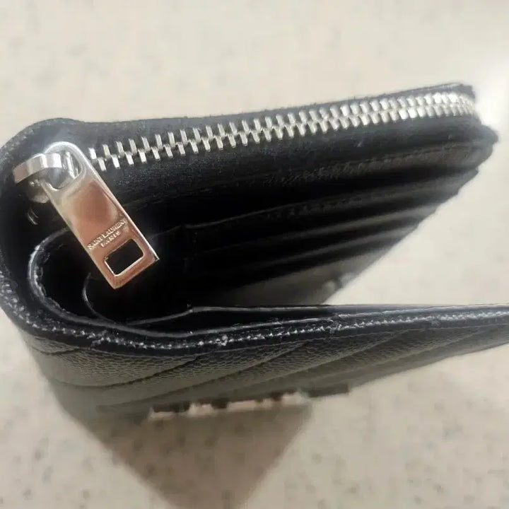 [BUNJANG] Saint Laurent Matelassé Wallet (Black) / 생로랑 마틀라세 반지갑 블랙(정품)