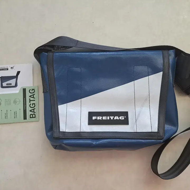 [BUNJANG] Freitag Lassi Messenger Bag / 프라이탁 라씨