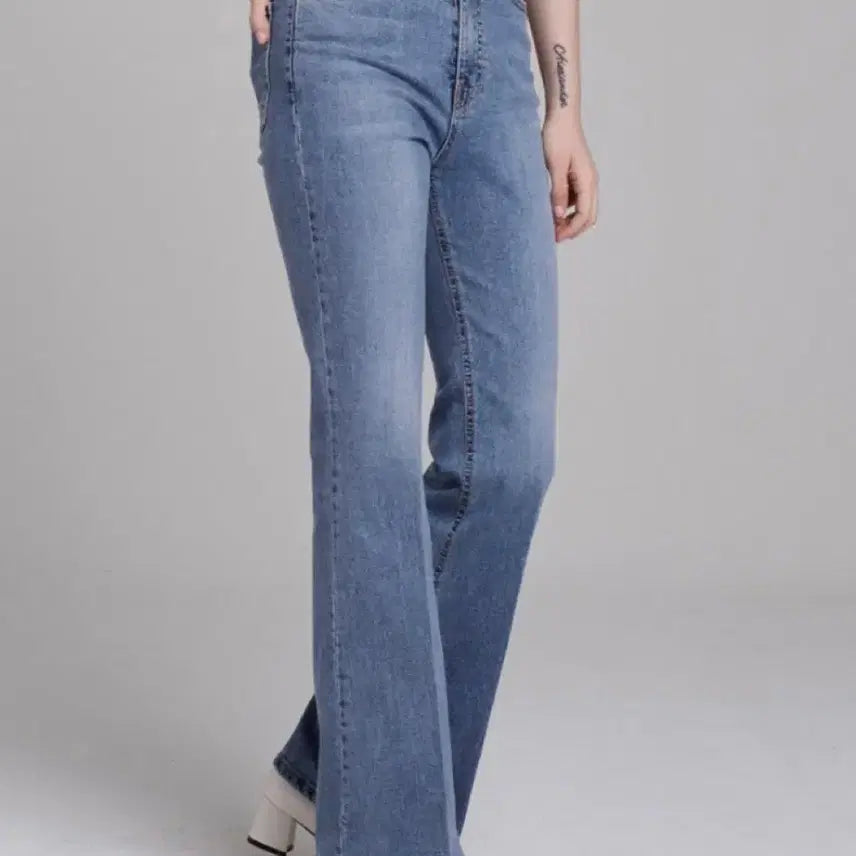 [BUNJANG] Millioncor Bootcut Denim (M) / 밀리언코르 부츠컷데님(m) 새상품