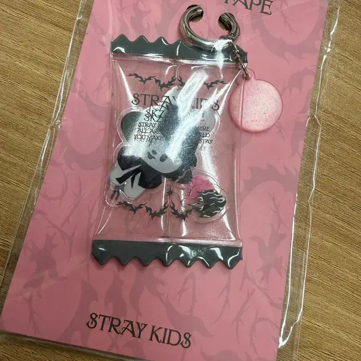 [BUNJANG] Stray Kids Lee Know Rabbit Shaker Keyring / 스키즈 리노 리빗 쉐이커 키링