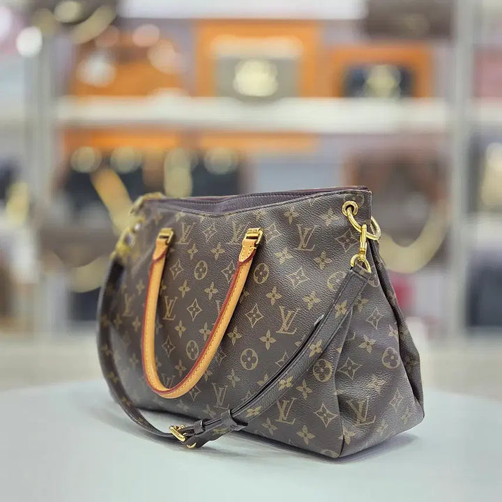 [BUNJANG] Louis Vuitton Monogram Palais MM Tote Shoulder Bag / 루이비통 모노그램 팔라스 mm 토트 숄더백 m40908