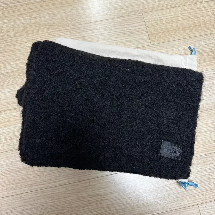 [BUNJANG] Stussy Black Mohair Muffler / Stussy 스투시 블랙 모헤어 머플러