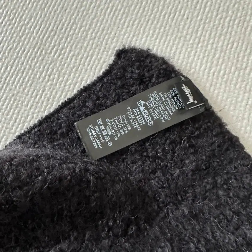 [BUNJANG] Stussy Black Mohair Muffler / Stussy 스투시 블랙 모헤어 머플러
