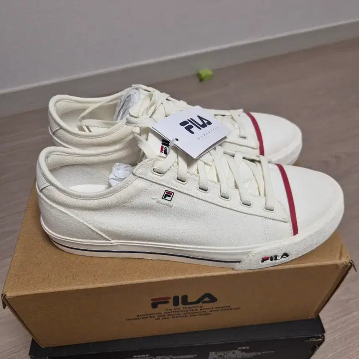 [BUNJANG] Fila Como V2 White Sneakers / 휠라 코모 V2 흰색 270mm 새상품