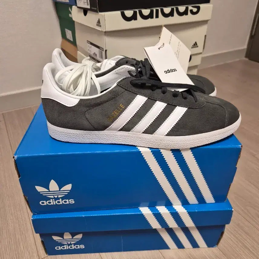 [BUNJANG] Adidas Gazelle BB5480 White Gold Sneakers / 아디다스 가젤 BB5480 화이트 골드 275