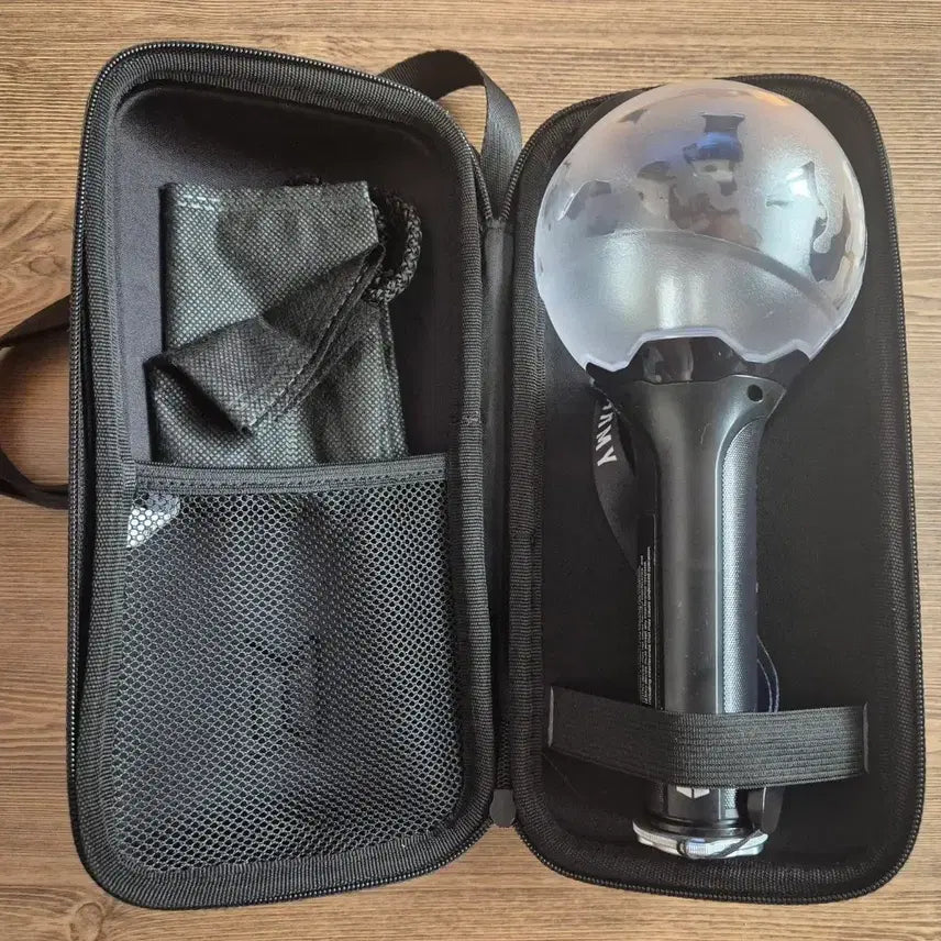 [BUNJANG] BTS (Bangtan Sonyeondan) ARMY Bomb Ver. 3 + Case / 급처)방탕소년단 아미밤 ver3+케이스 BTS 아미밤 판매합니다